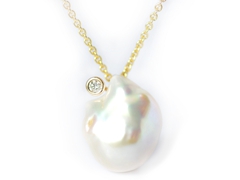 Anhaenger Suesswasser-Zuchtperle barock mit Gold 585 und Brillant 0,12 ct