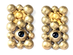 Ohrstecker in Weiss- und Gelbgold 585 mit Saphir-Cabochons